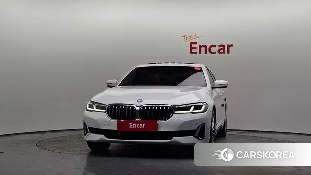 BMW 5 Series (G30) id 3741046 из Кореи 13