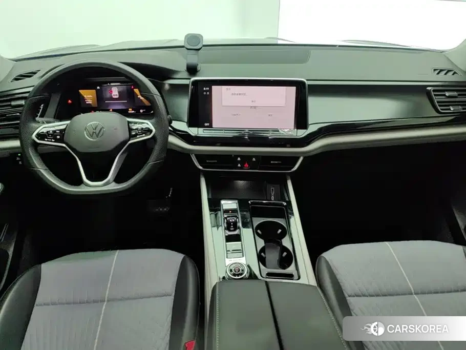 Volkswagen Touareg id 4628344 из Китая 9