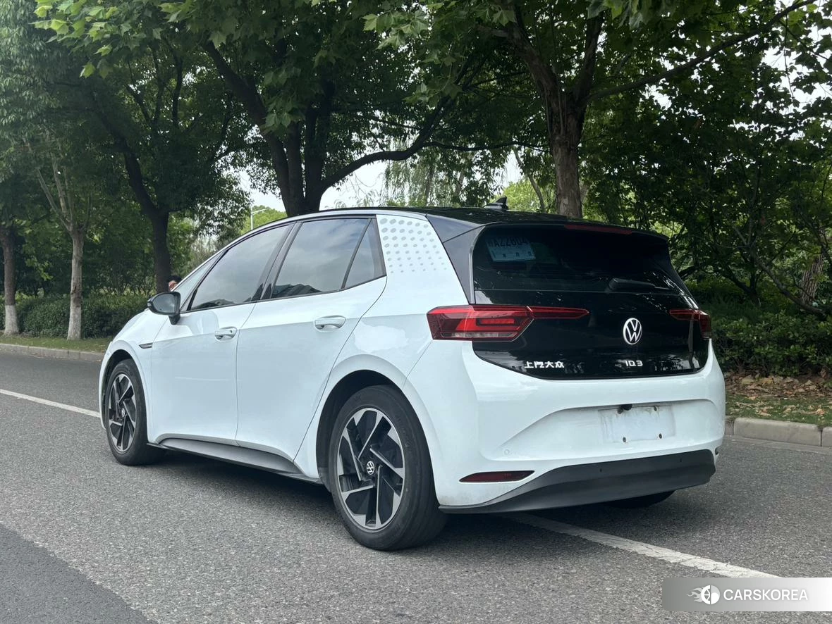 Volkswagen ID.3 2022 Белый из Китая, фото 3