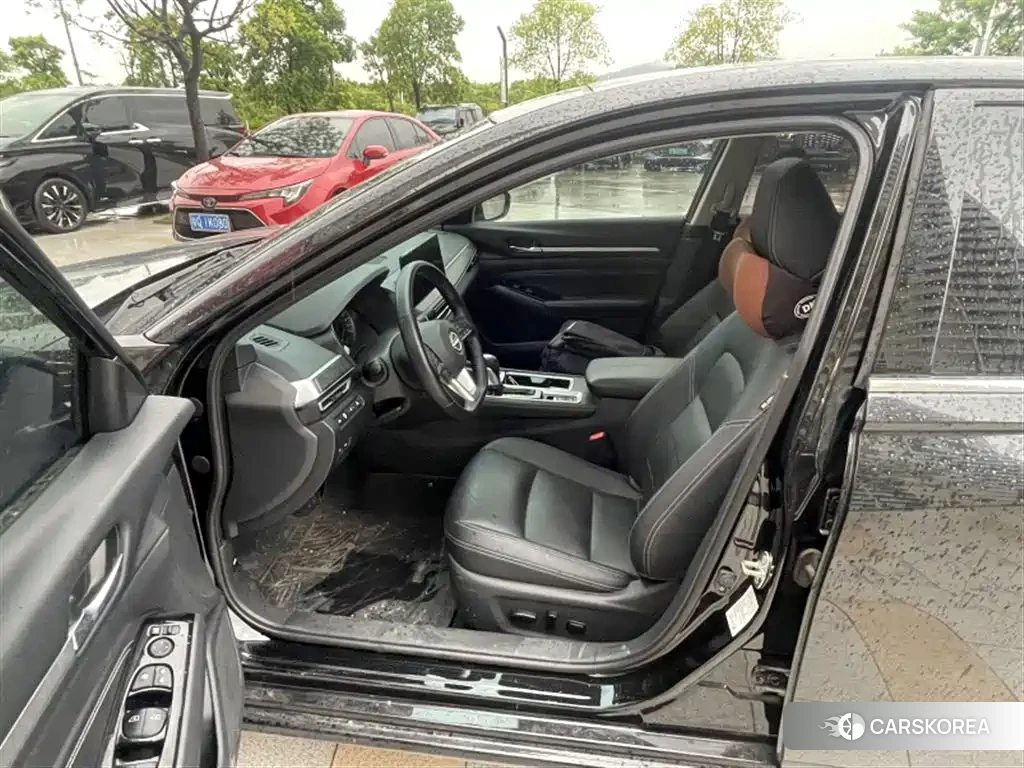 Nissan Altima 2024 Черный из Китая, фото 3