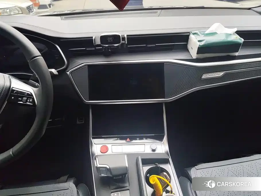 Audi A6L id 4553890 из Китая 9