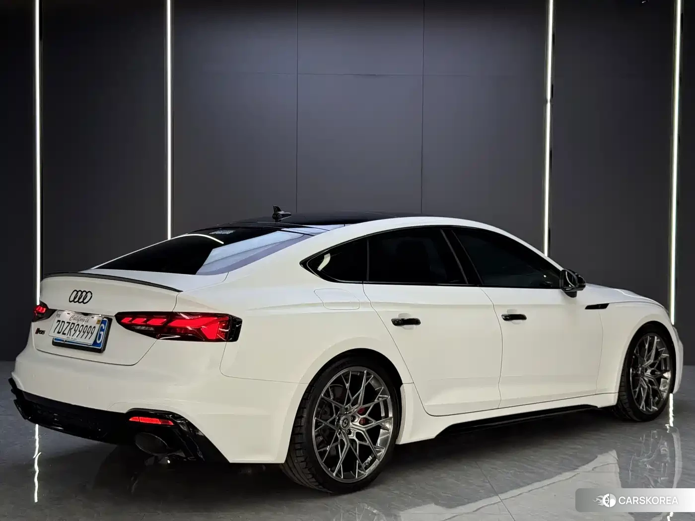 Audi RS 5 2023 Белый из Китая, фото 3