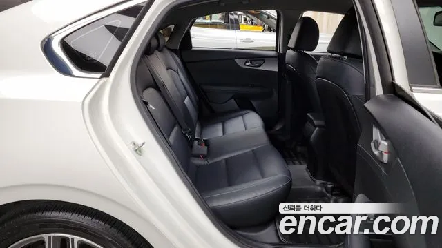 Kia Come New K3 id 2760719 из Кореи 13