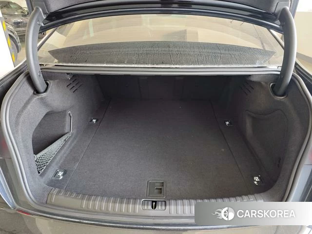 Audi A6L id 4307686 из Китая 19