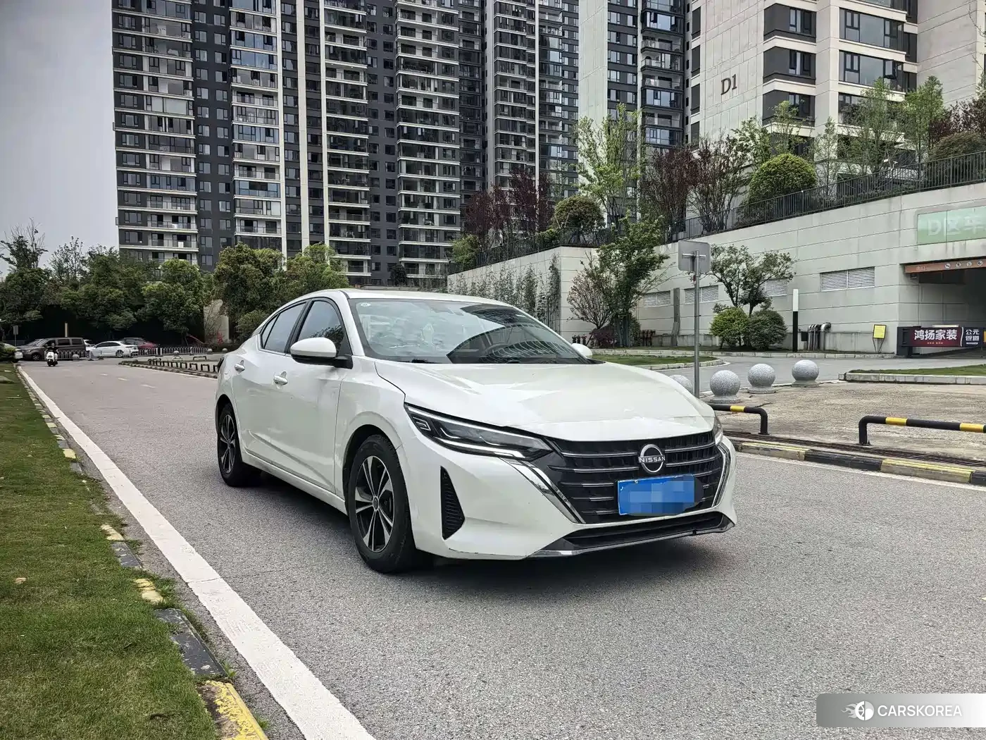 Nissan Sylphy 2024 Белый из Китая, фото 3