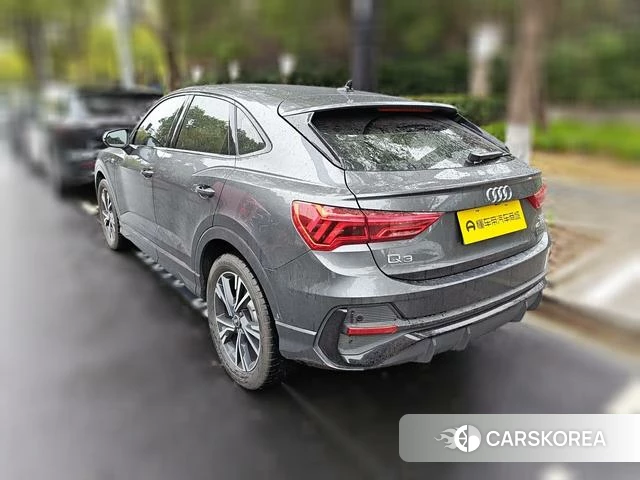 Audi Q3 Sportback 2023 Темно-серый из Китая, фото 3