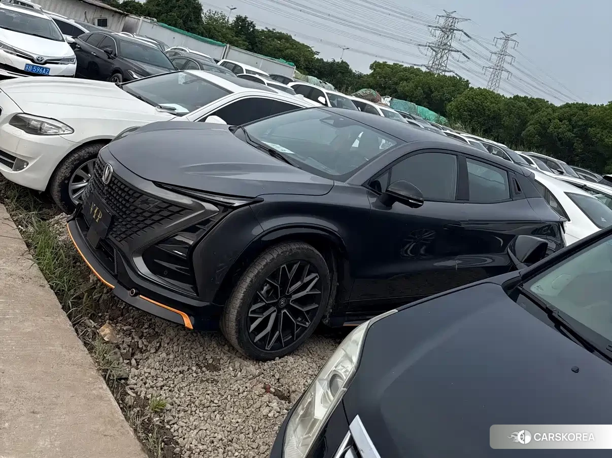 Chang'an Changan UNI-T 2022 Silver/gray из Китая, фото 3