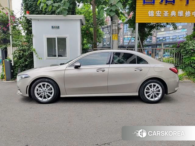 Mercedes-Benz Class A 2021 Серебристо-серый из Китая, фото 4