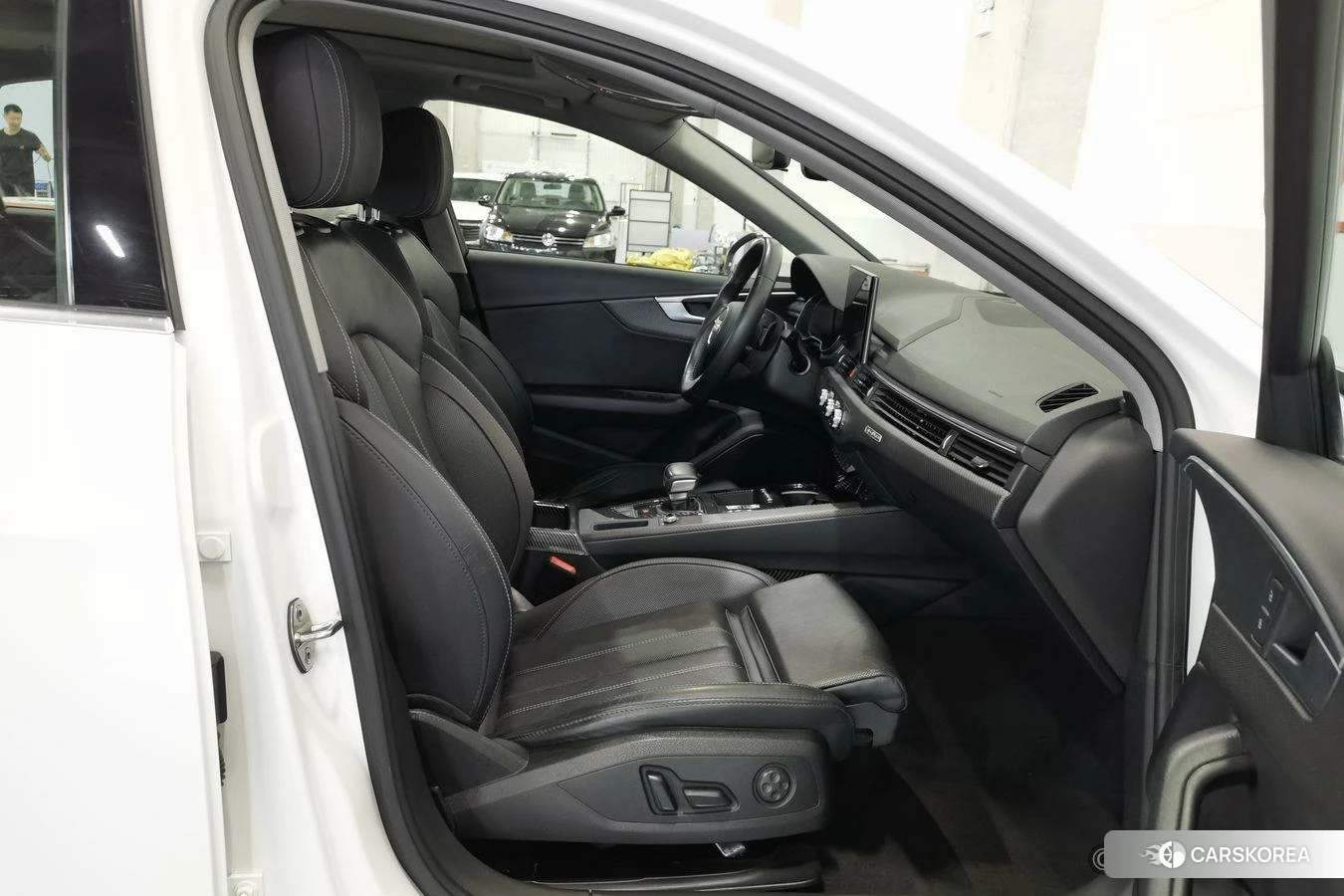 Audi A4L id 4413244 из Китая 17