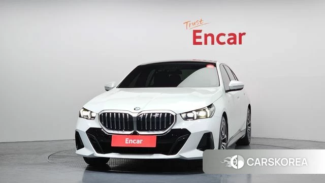 BMW 5 Series (G60) id 3896726 из Кореи 13