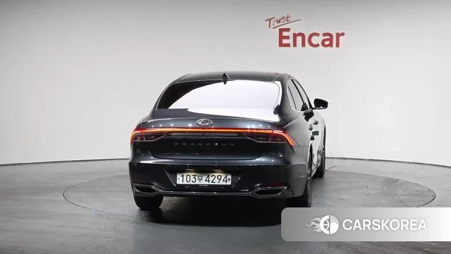 Hyundai The New Grandeur IG id 3489185 из Кореи 13