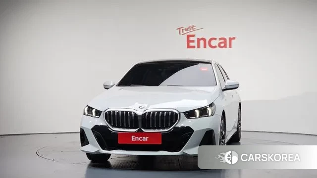 BMW 5 Series (G60) id 3371716 из Кореи 13