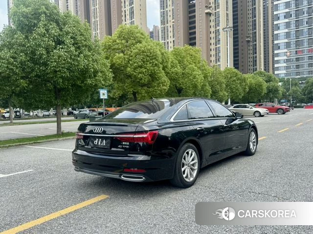 Audi A6L 2021 Черный из Китая, фото 6