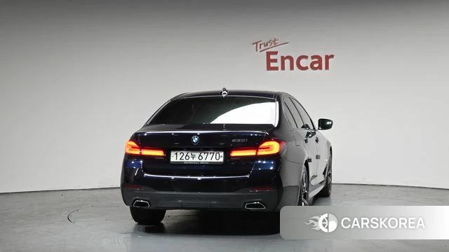 BMW 5 Series (G30) id 3893066 из Кореи 13