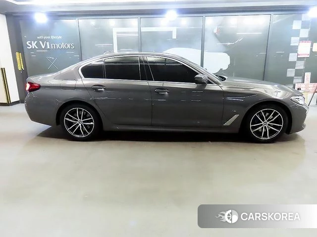 BMW 5 Series (G30) id 4361886 из Кореи 13