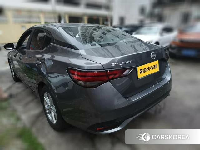 Nissan Xuan Yi 2026 Темно-серый из Китая, фото 3