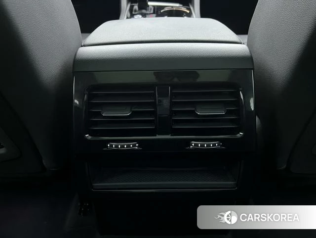 Volkswagen Touareg id 4207350 из Китая 22