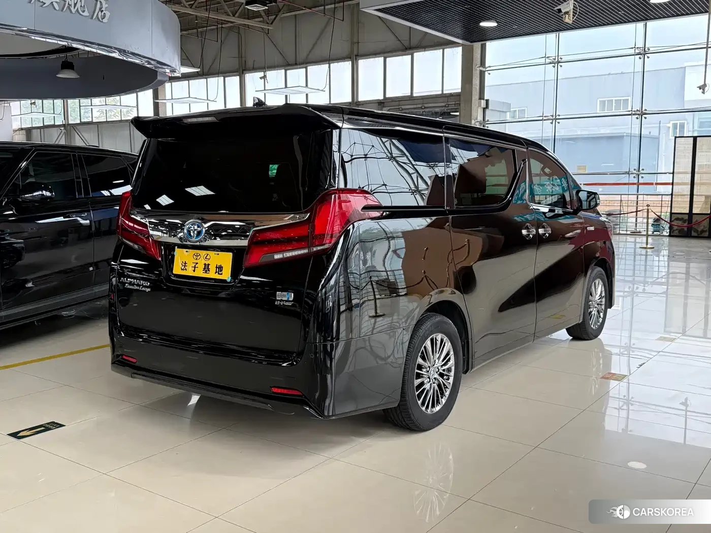 Toyota Elfa id 4622616 из Китая 18