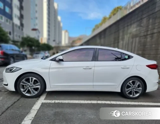 Hyundai Avante AD 2018 Белый из Кореи, фото 3