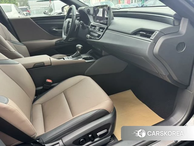 Lexus ES 2024 Черный из Китая, фото 4