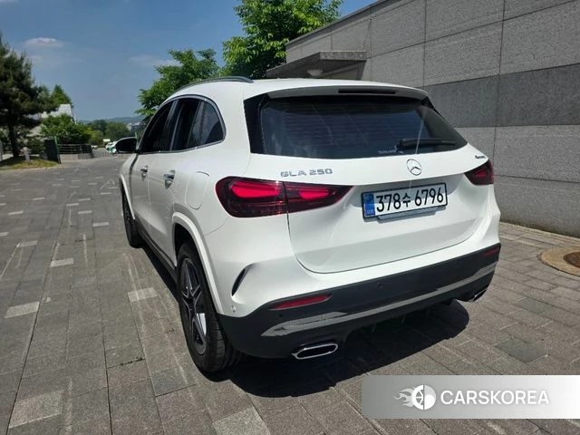 Mercedes-Benz GLA - Class H247 2025 Белый из Кореи, фото 4