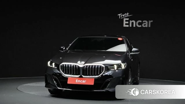 BMW 5 Series (G60) id 4493960 из Кореи 13