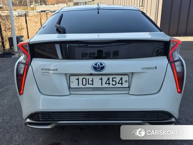 Toyota Prius 4th Generation 2018 Белый из Кореи, фото 5
