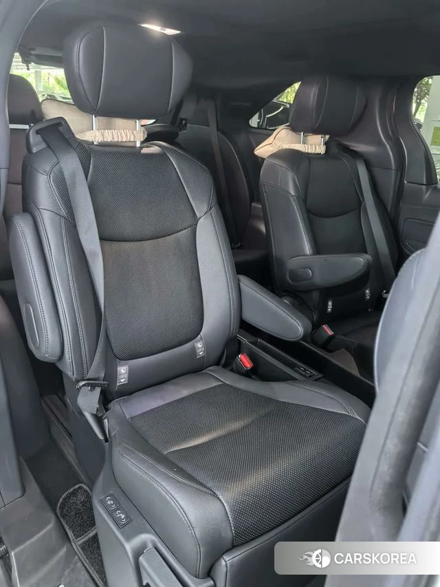 Toyota Grevia 2023 Белый из Китая, фото 4