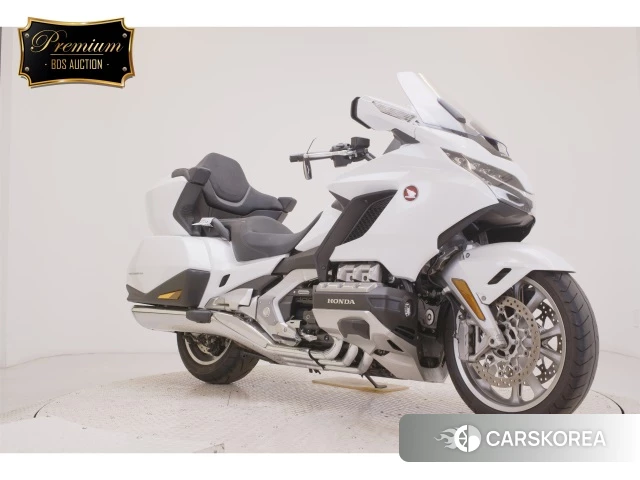 Проданный Honda GL1800 TOUR DCT 2021 из Японии, фото 2