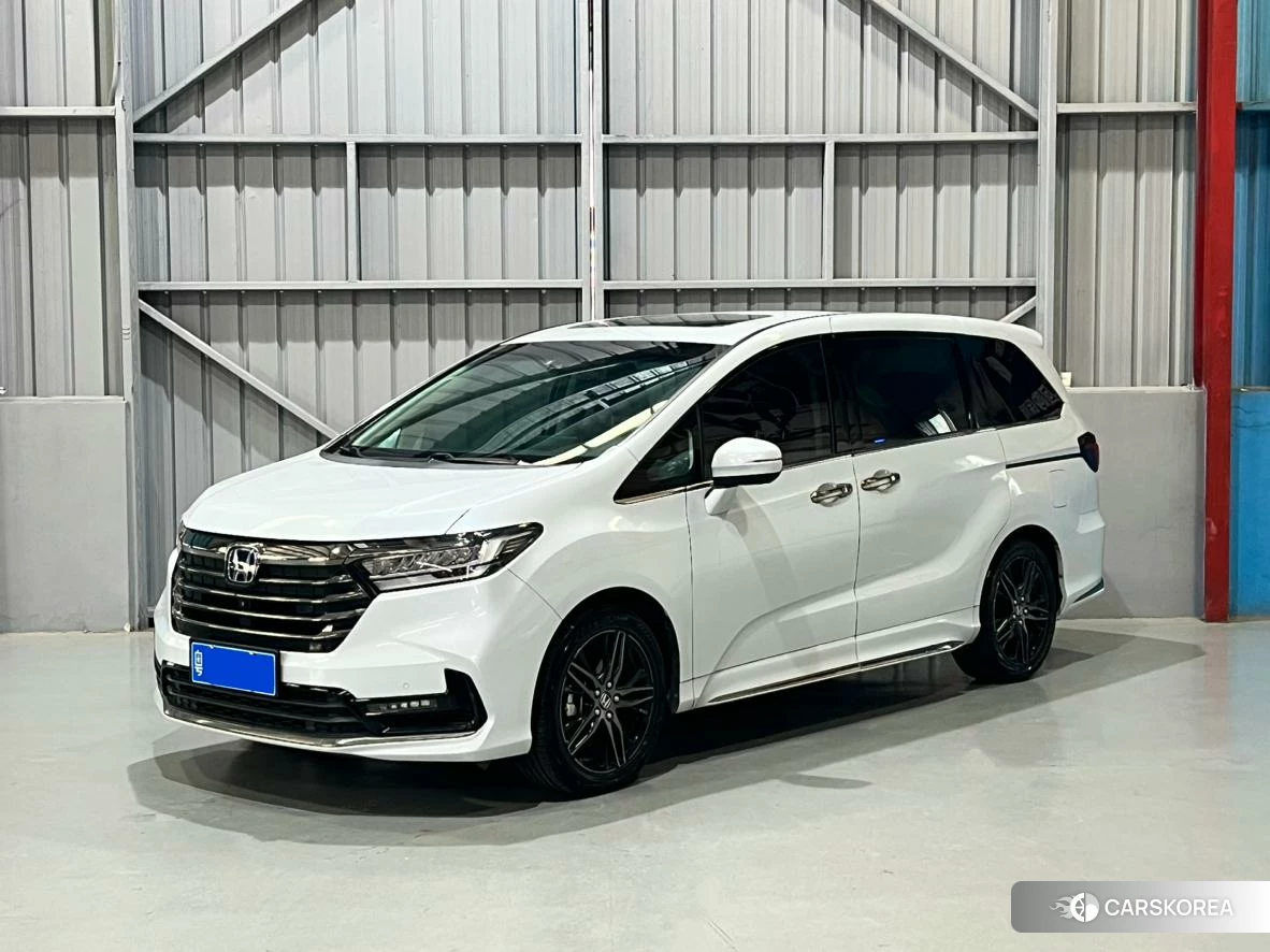 Honda Odyssey 2021 Белый из Китая, фото 3