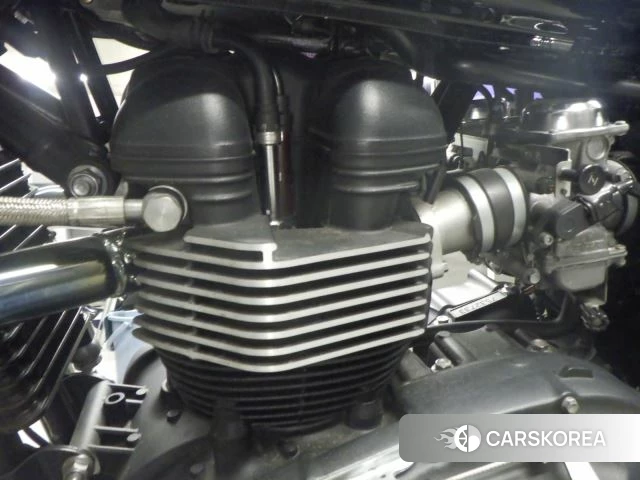 Engine photo