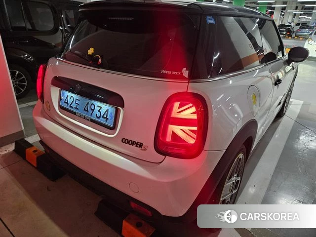 Mini Cooper Electric 2023 Белый из Кореи, фото 6