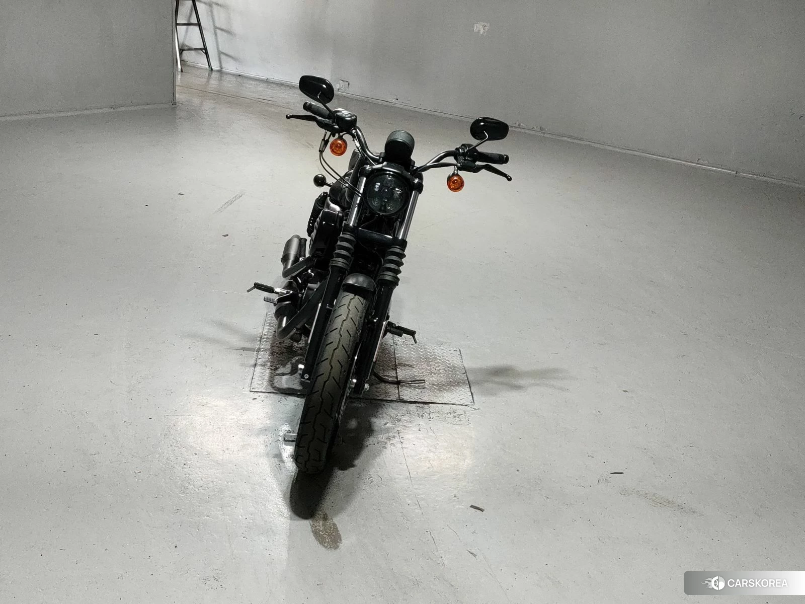 Harley-Davidson Sportster XL883N 2016 из Японии, фото 2