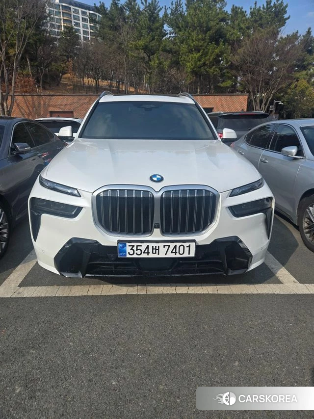 BMW X7 (G07) 2025 Белый из Кореи, фото 4