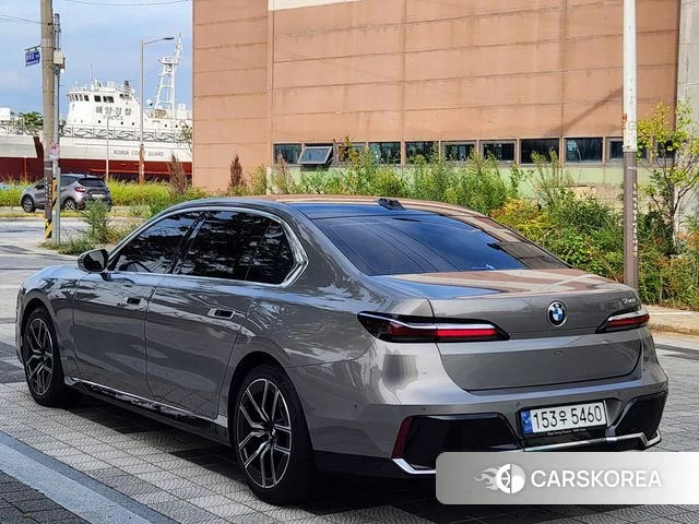 BMW 7 Series (G70) id 4549376 из Кореи 7