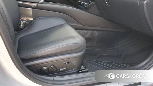 Hyundai Grandeur (GN7) id 3739905 из Кореи 13