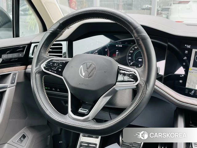 Volkswagen Touareg id 4263913 из Китая 9