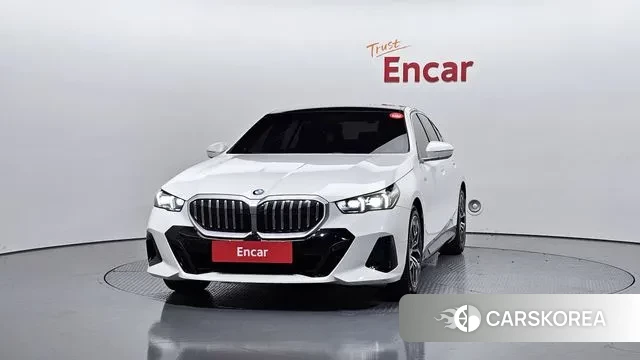 BMW 5 Series (G60) id 3580864 из Кореи 13