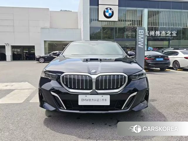 BMW 5 series 2025 Черный из Китая, фото 3