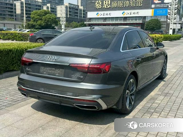 Audi A4L 2021 Серебристо-серый из Китая, фото 3