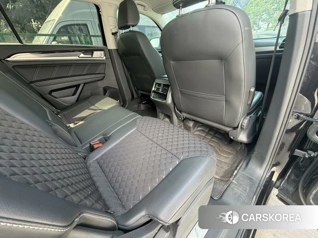 Volkswagen Tourang 2021 Черный из Китая, фото 3