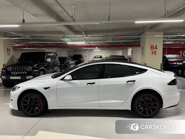 Tesla Model S 2023 Белый из Кореи, фото 4