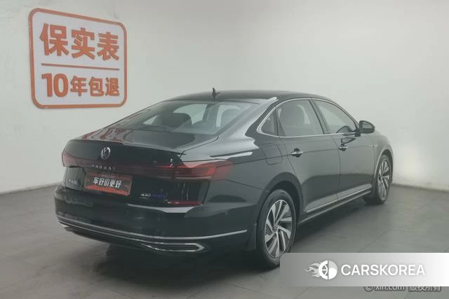 Volkswagen Passat PHEV id 4210577 из Китая 17