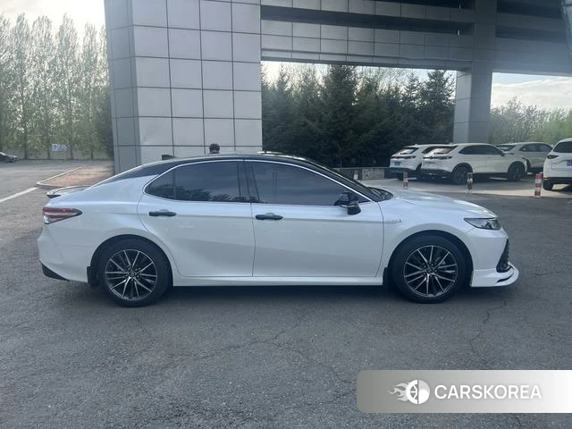 Toyota Camry 2023 Белый из Китая, фото 3