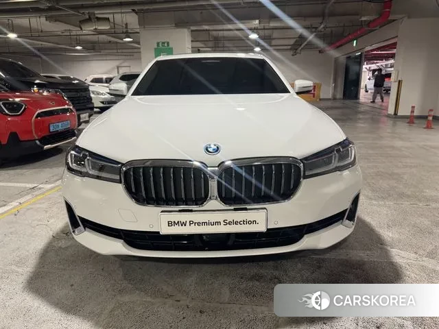 BMW 5 Series (G30) id 3645112 из Кореи 13