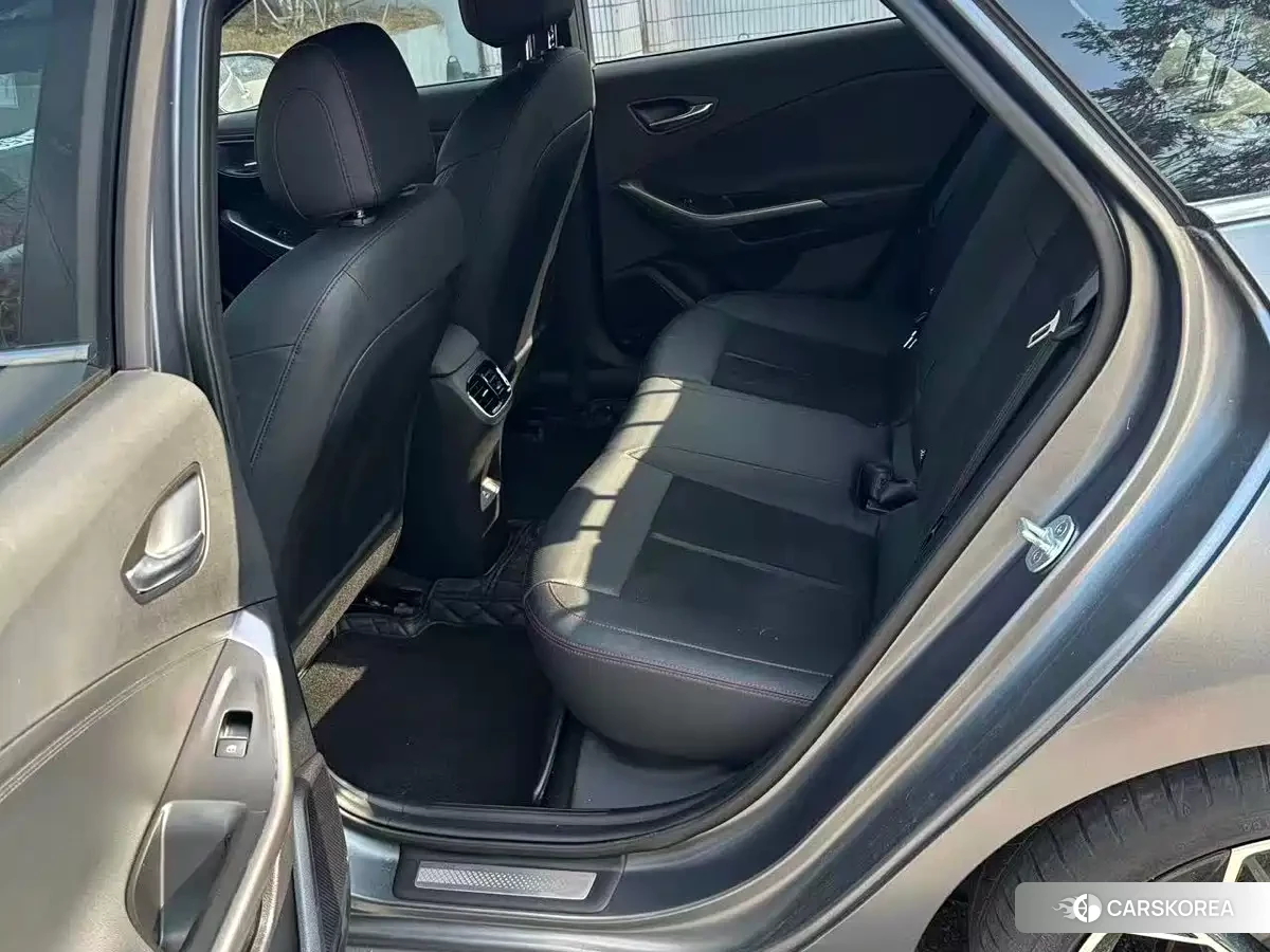 Hyundai Lafesta 2022 Silver/gray из Китая, фото 4