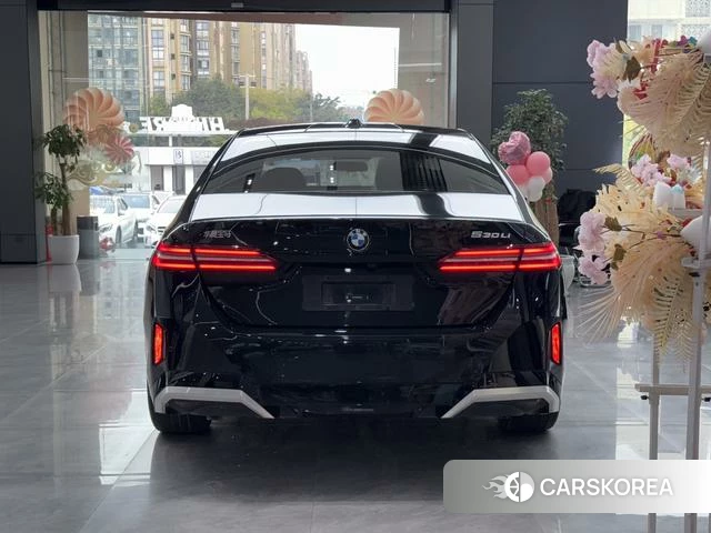 BMW 5 series 2024 Черный из Китая, фото 4