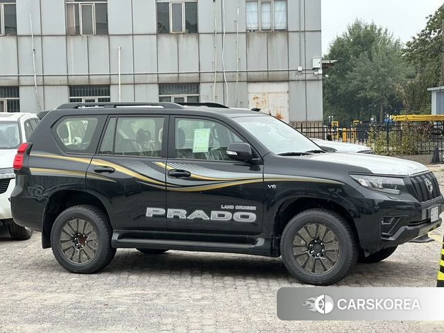 Toyota Prado (imported) 2023 Черный из Китая, фото 6