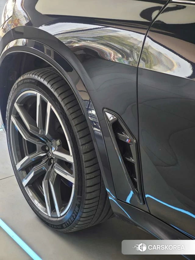 BMW X5 M id 4274736 из Китая 12