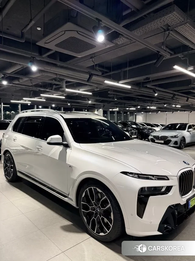 BMW X7 (G07) 2025 Белый из Кореи, фото 3
